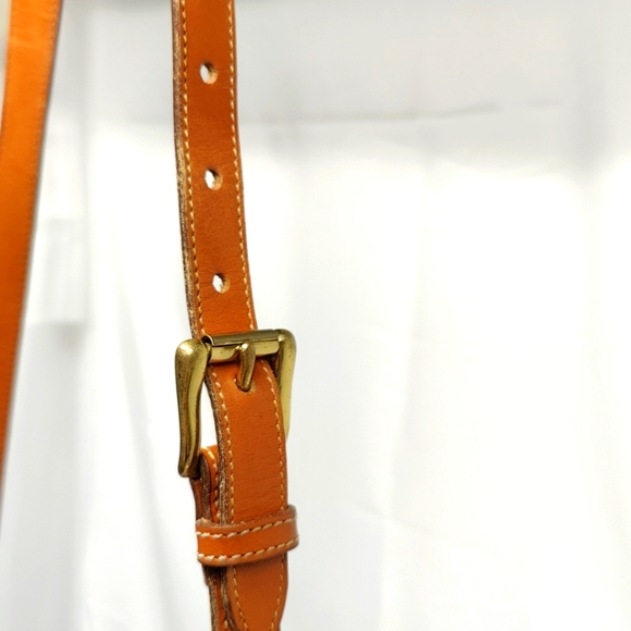 ♥️ VINTAGE ♥️ Dooney & Bourke All Weather Leather Equestrian Bag - Picture 5 of 16